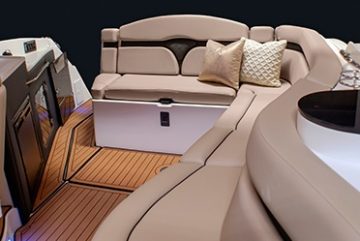 lavish-cockpit-lg